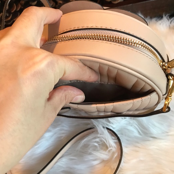 Sale ❗️Michael Kors vivianne flower Crossbody Bag - Picture 5 of 8